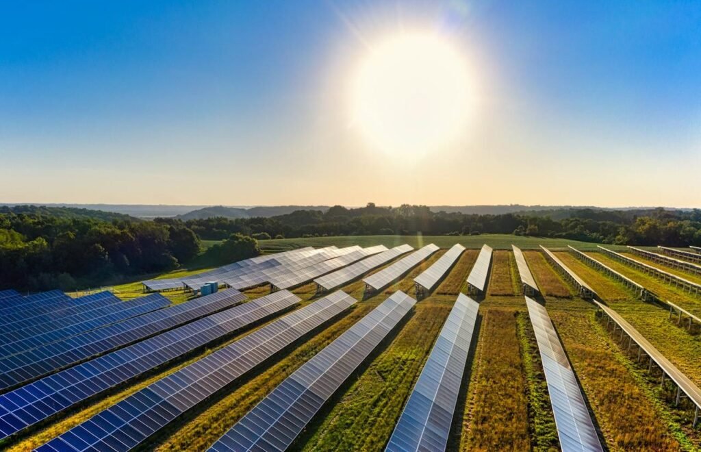 A Indústria de Energia Solar no Brasil - Potencial, Desafios e Perspectivas