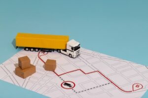 O Manifesto Eletrônico de Documentos Fiscais (MDF-e) é um documento digital que consolida, em um único arquivo eletrônico, todas as informações relacionadas ao transporte de mercadorias. Criado para simplificar a burocracia e aumentar a eficiência fiscal, ele é utilizado por empresas de transporte, indústrias, distribuidores e até mesmo por quem possui frota própria.
